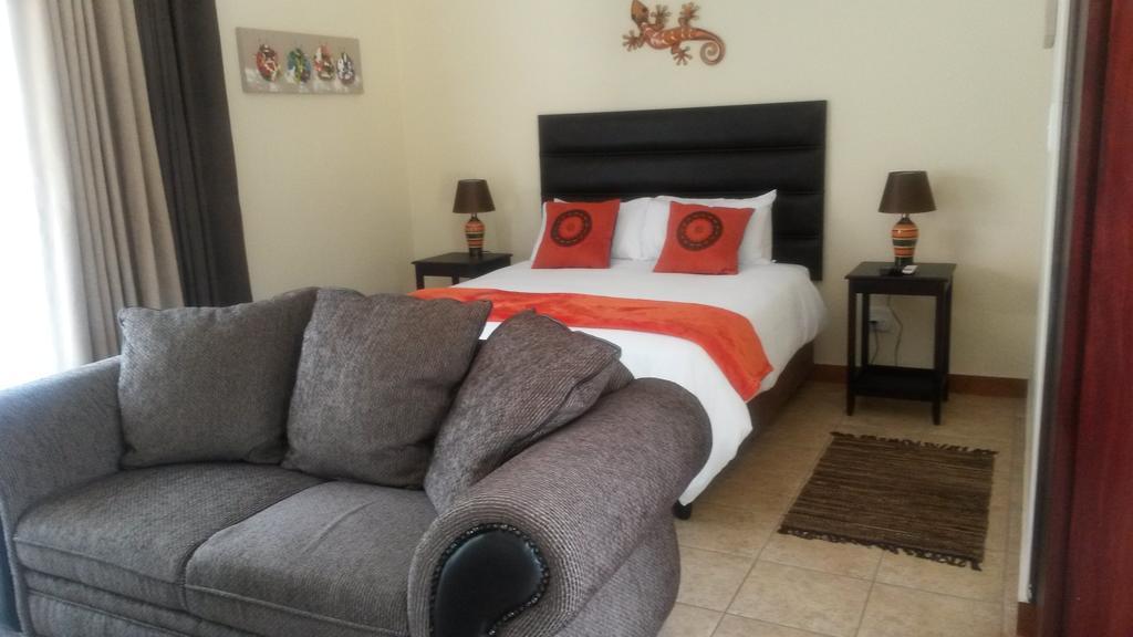 Serenight Guesthouse Pretoria-Noord Rom bilde