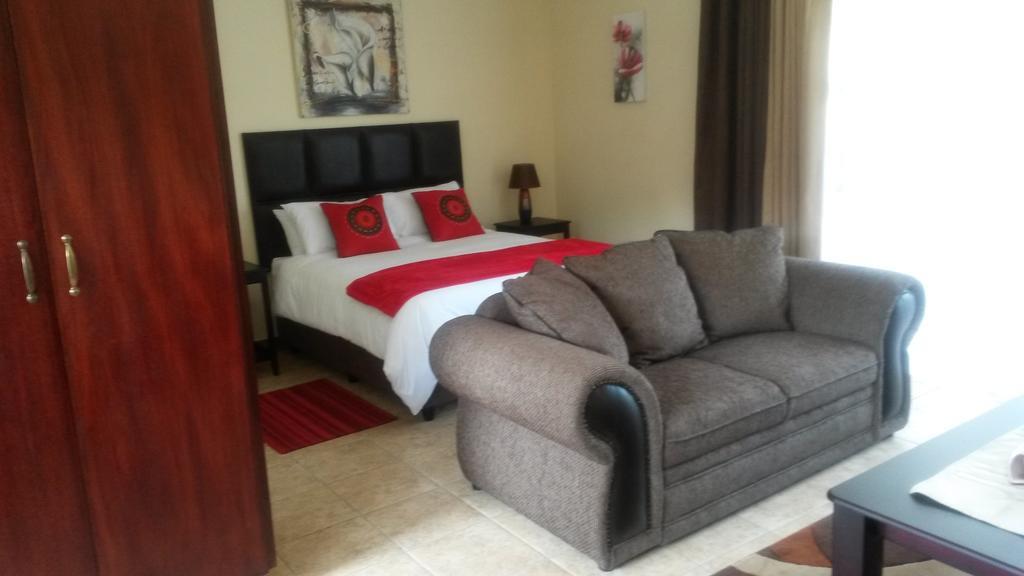 Serenight Guesthouse Pretoria-Noord Rom bilde