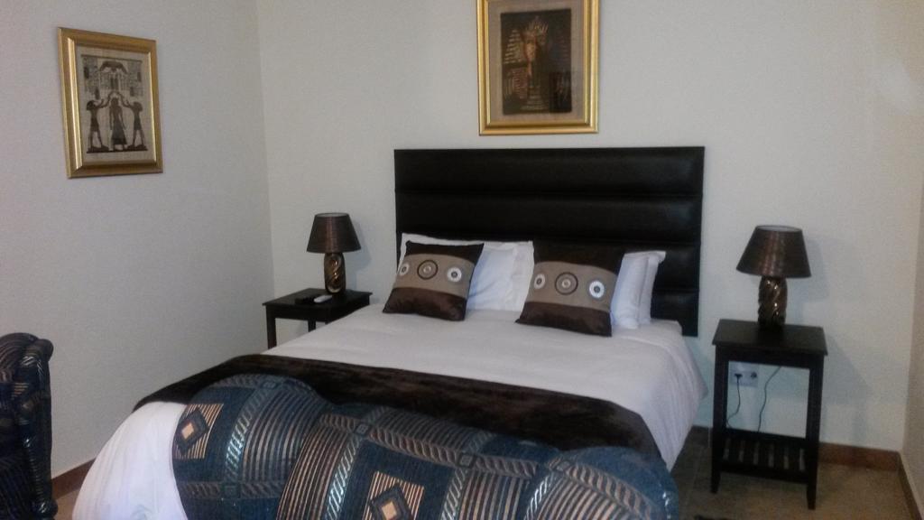 Serenight Guesthouse Pretoria-Noord Rom bilde